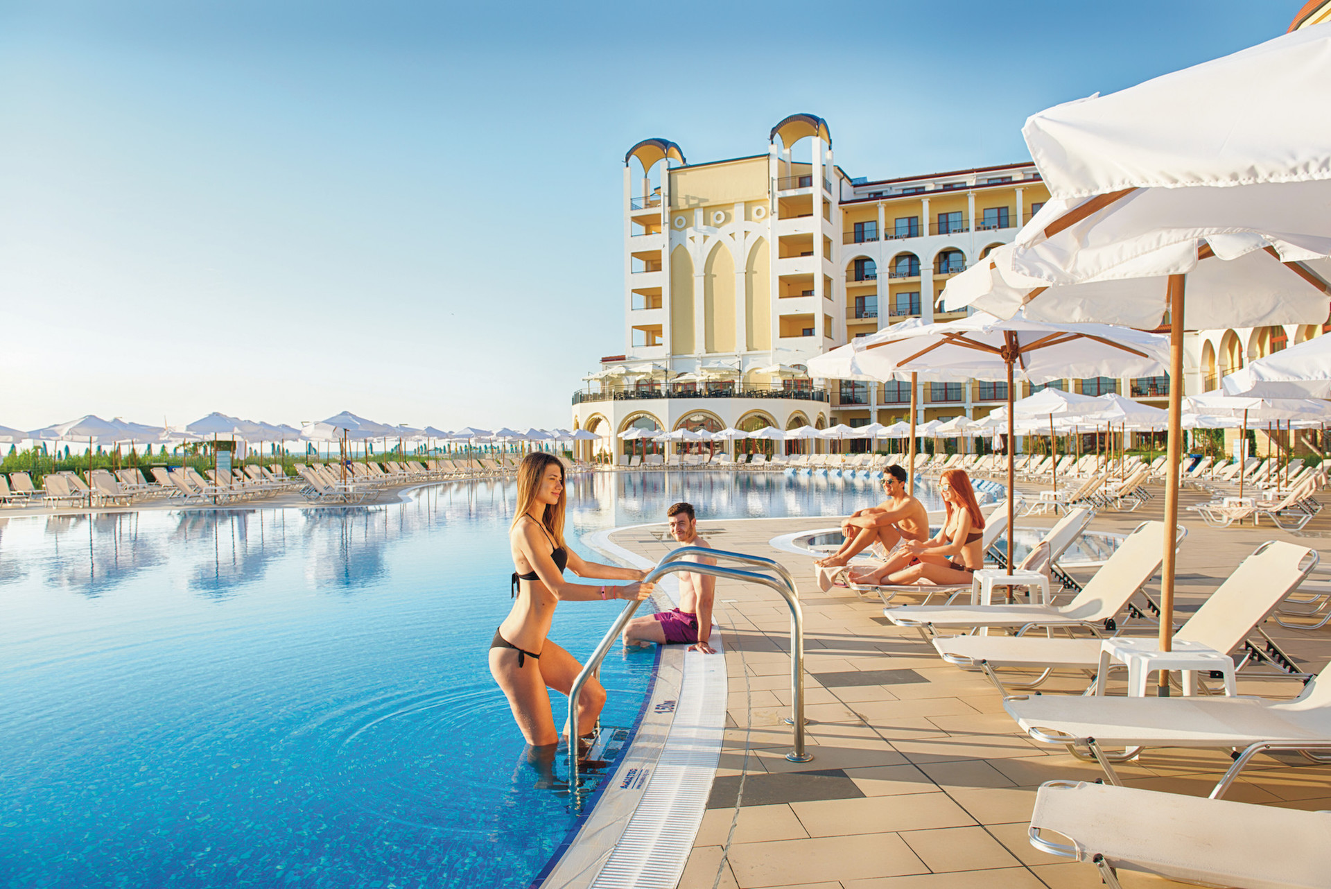 HEB_17_025 - Pools